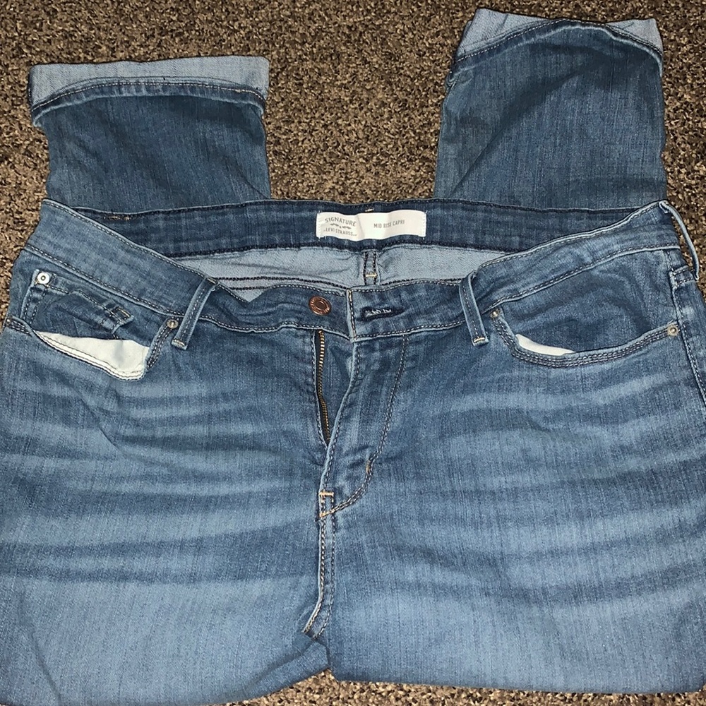 Levi Strauss Mid-rise Capris